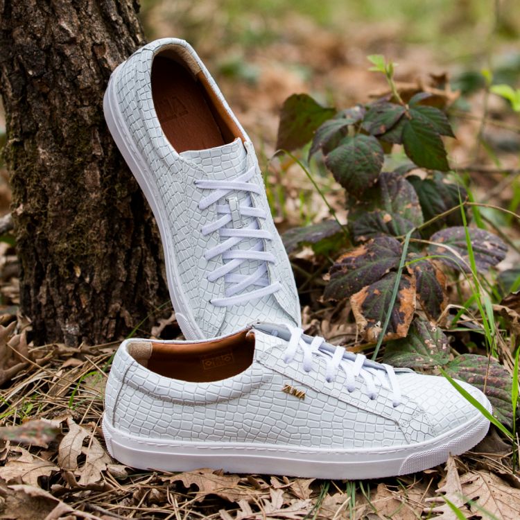 124 WHITE CROCO EMBOSSED LEATHER SNEAKER Galeri Resmi 1